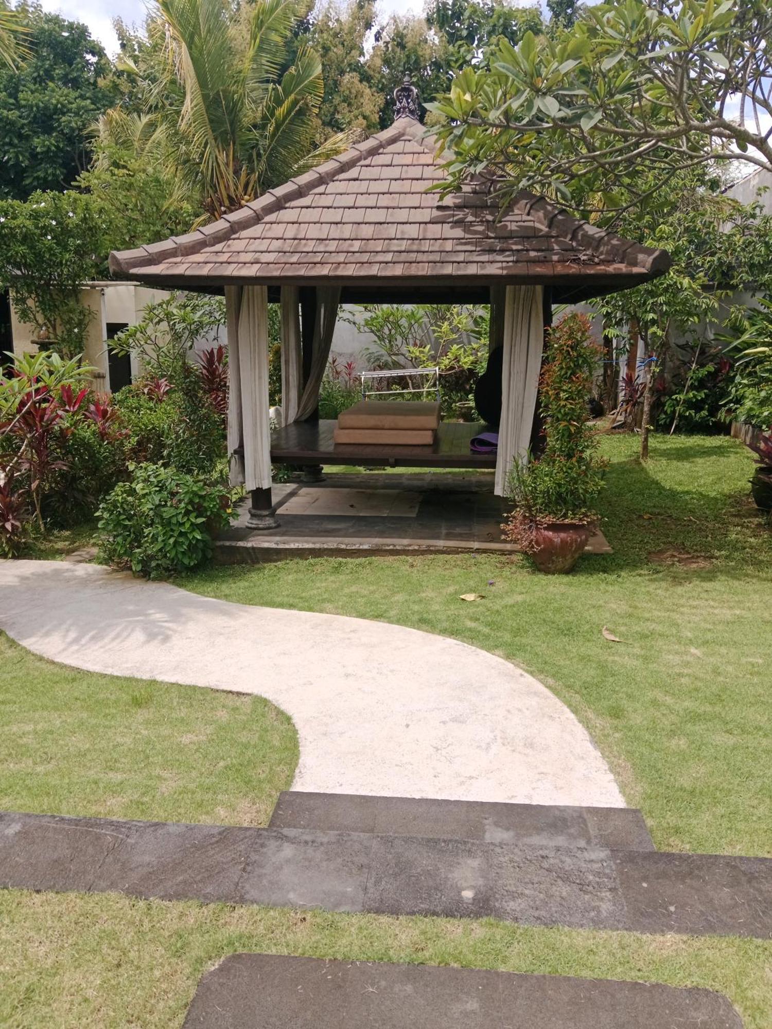 Muaya Villa Jimbaran  Exterior photo