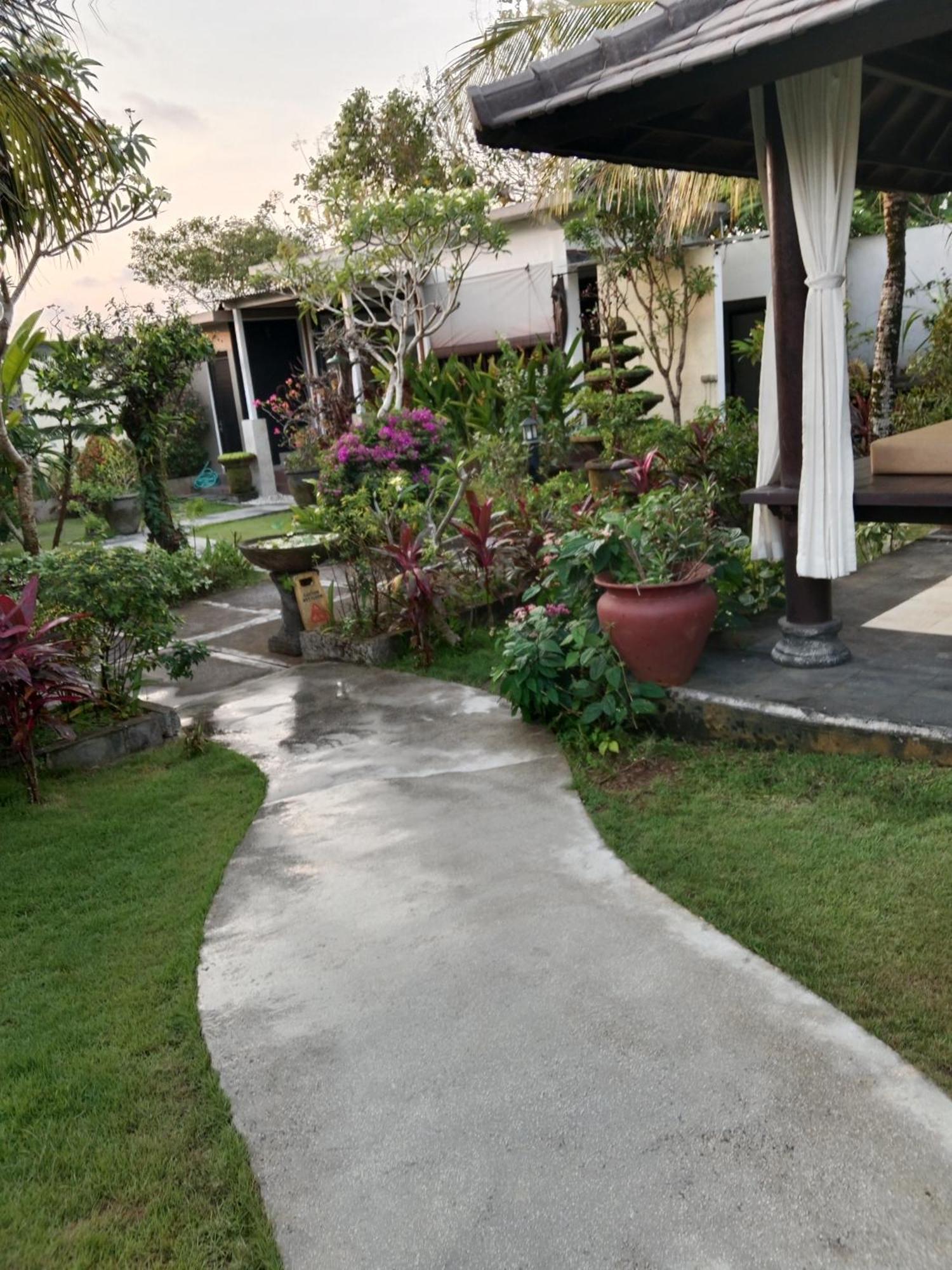 Muaya Villa Jimbaran  Exterior photo